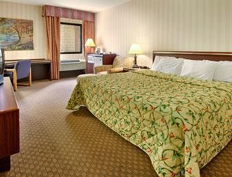 Hotel Days Inn And Suites Northwest Indianapolis