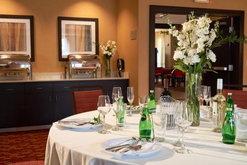 Hotel Courtyard By Marriott Evansville East