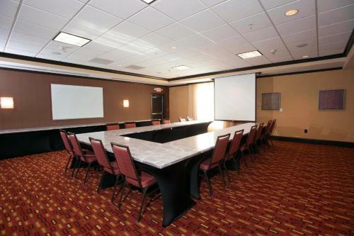 Hotel Courtyard By Marriott Evansville East