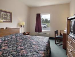 Hotel Howard Johnson Express Inn / Airport