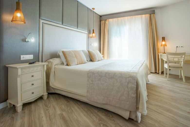 Aparthotel Viva Cala Mesquida Resort & Spa