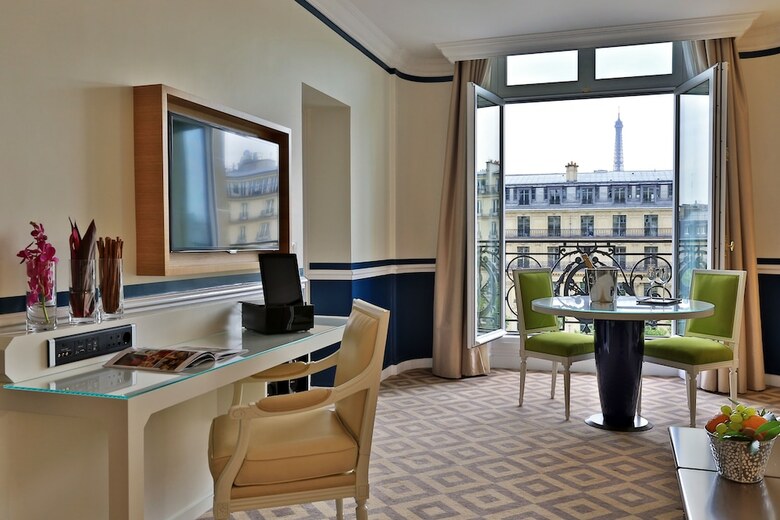 Hotel Le Claridge Champs-elysees Fraser Suites