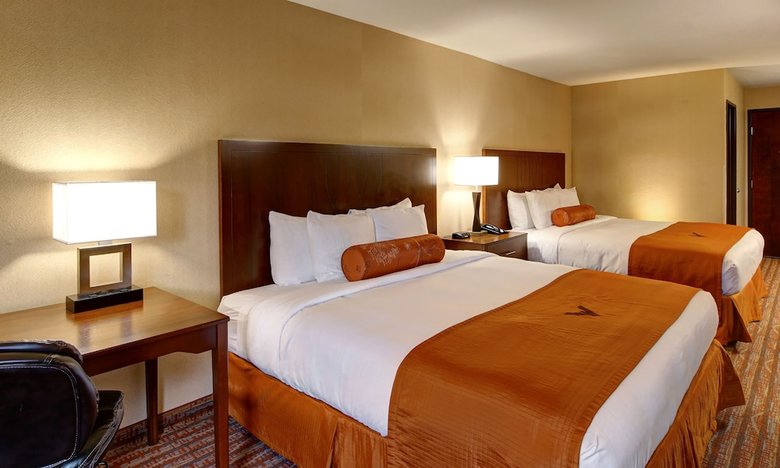 Hotel Phoenix Inn Suites Eugene