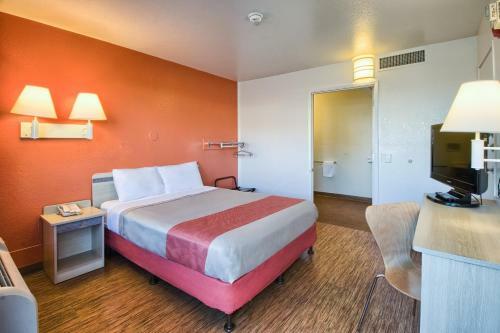 Motel 6 Pendleton