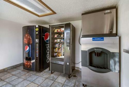 Motel 6 Grove City