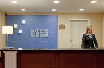 Holiday Inn Express Hotel & Suites White River Junction