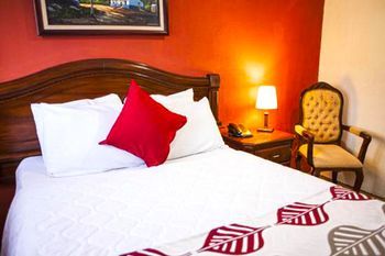 Hotel Berlor Airport Inn