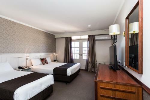Country Comfort Amity Motel