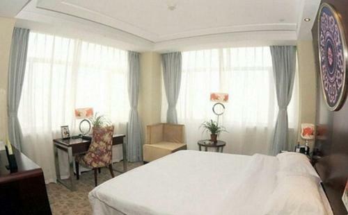 Dongfang Hotel