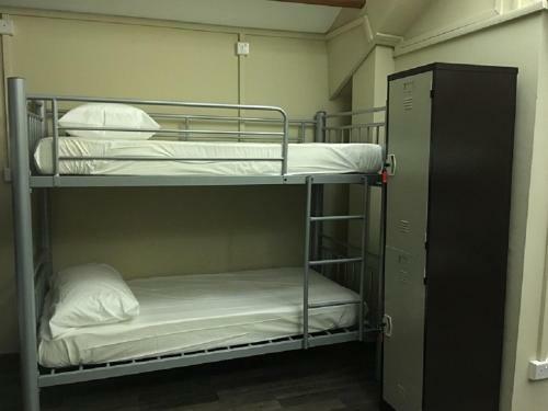 Albergue Adamson Lodge