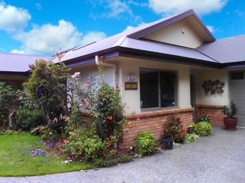 Maple House B&B