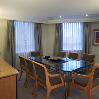 Hotel Mantra 2 Bond Street