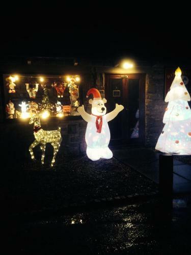 Ringinglow Toy Cottage