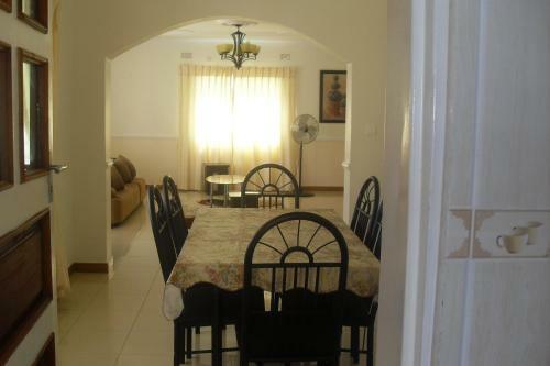 Hostal Home Up Guest House