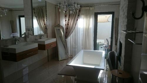 Hostal Eagle Rock Executive Guest House
