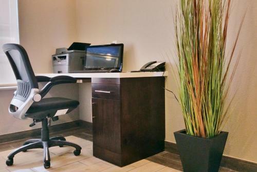 Hotel Mainstay Suites Midland