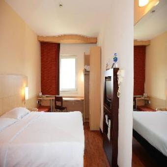 Hotel Ibis Lian Yang
