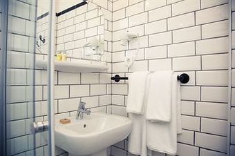 Hotel Rumours Inn - Special Class