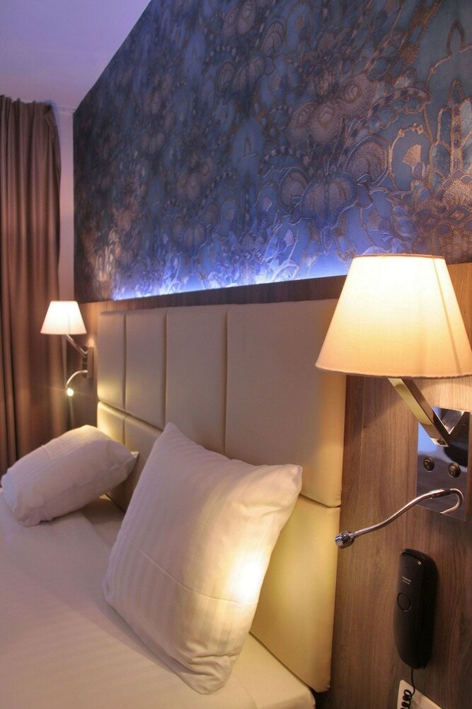 Dansaert Hotel