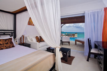 Hotel Calabash Cove Resort And Spa