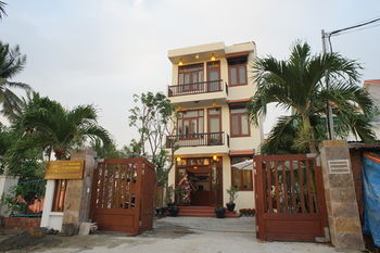Hotel Riverside Oasis Villa