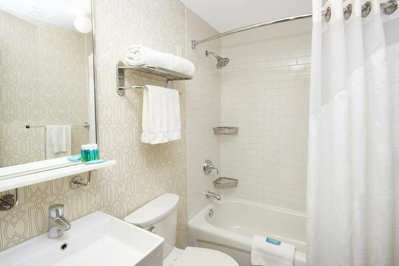 Cass Hotel - A Holiday Inn Express