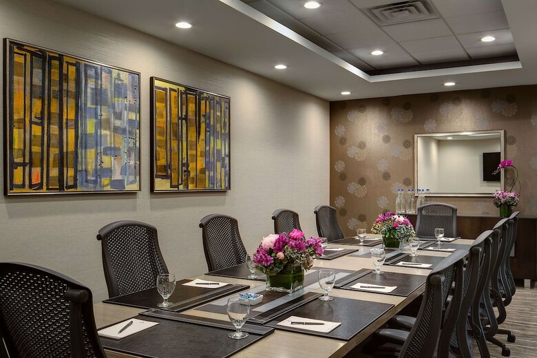 Hotel Embassy Suites Dallas - Love Field