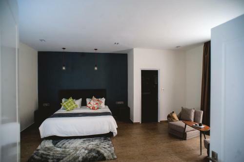 White Boutique Hotel And Residences