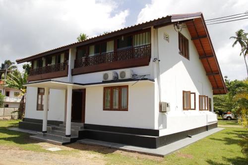 Hotel Acquabey Surf Villa