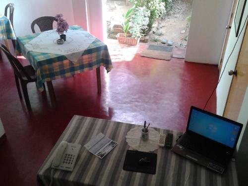 Hostal Sun Ocean Inn Mirissa