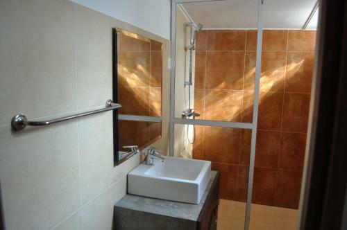 Hostal Dions Guest House