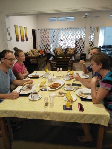 Hostal Dions Guest House