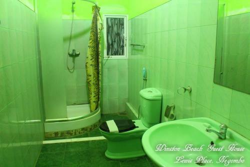 Hostal Winston Beach Guest House