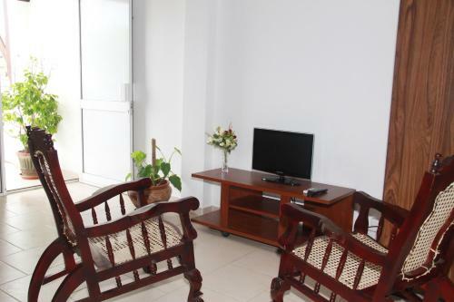 Hostal Blue Elephant Tourist Guesthouse