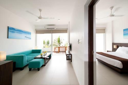 The Beach - All Suite Hotel