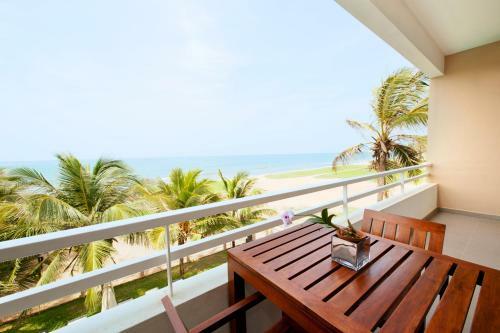 The Beach - All Suite Hotel