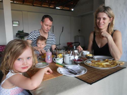 Hostal Shanith Guesthouse