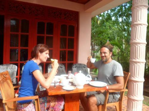 Hostal Thisal Guest House