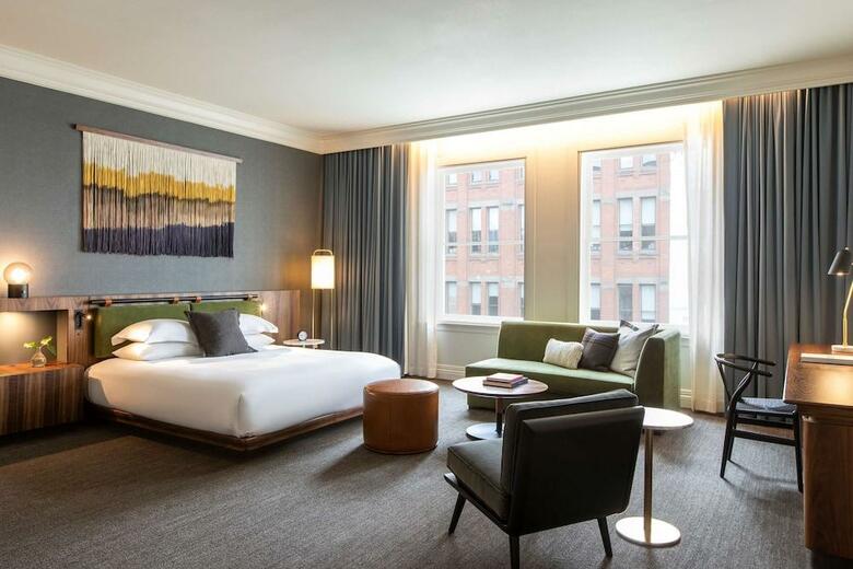 Alexis Hotel