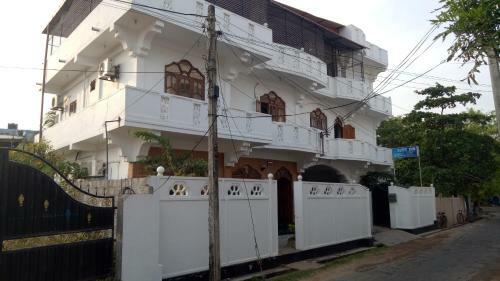 Hotel N Joy Inn