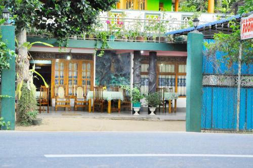 Hotel Ajith Rooms And Jeep