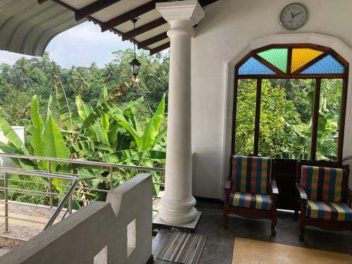 Hostal Tiny Royal Palace