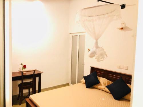 Hostal Holiday Inn Unawatuna