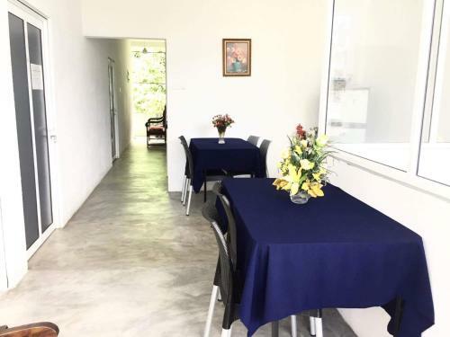 Hostal Holiday Inn Unawatuna