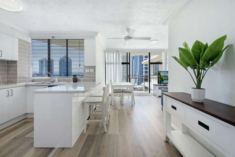 Hotel Beachcomber Surfers Paradise