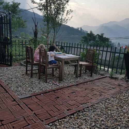 Tavan View
