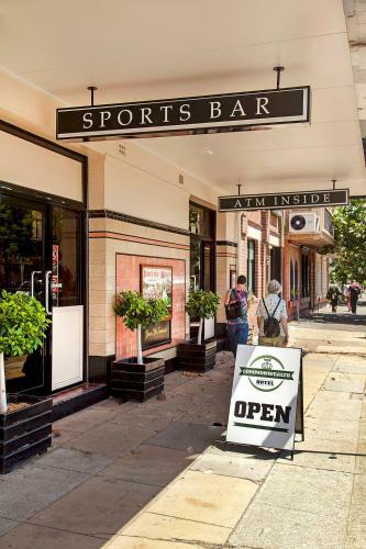 Commonwealth Hotel