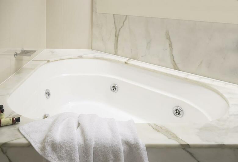 Hotel Quay Grand Suites Sydney