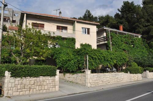 Apartments Sumpetar Beach