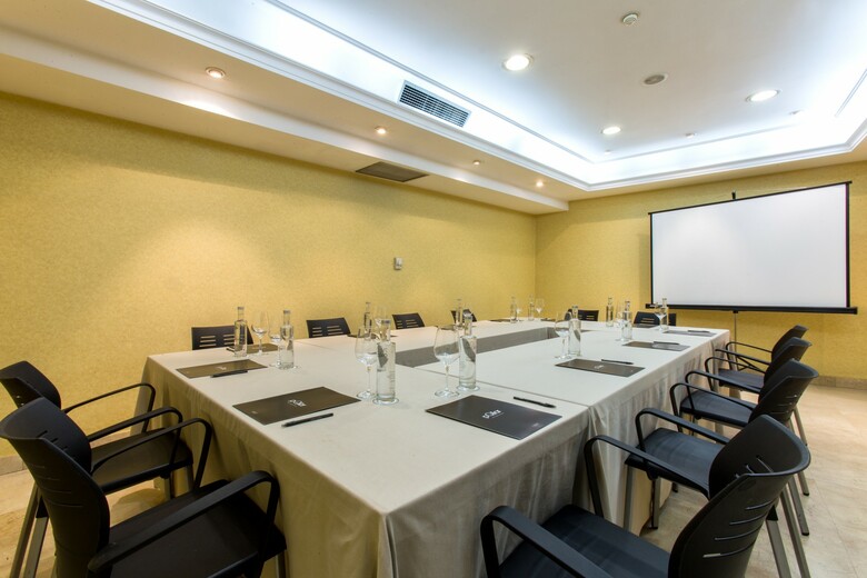 San Carlos Delicatessen Hotel